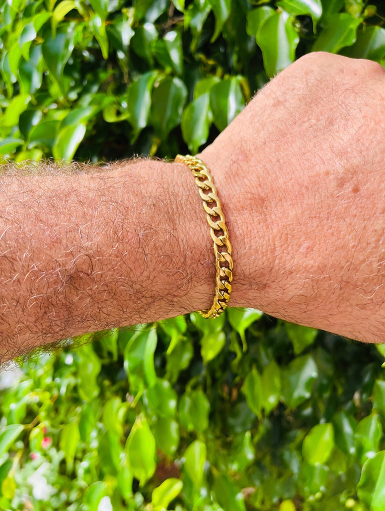 Pulsera dorada Colección Masculina