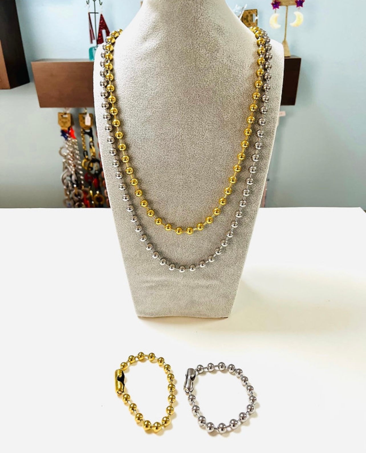 Ball Chain Collection collar